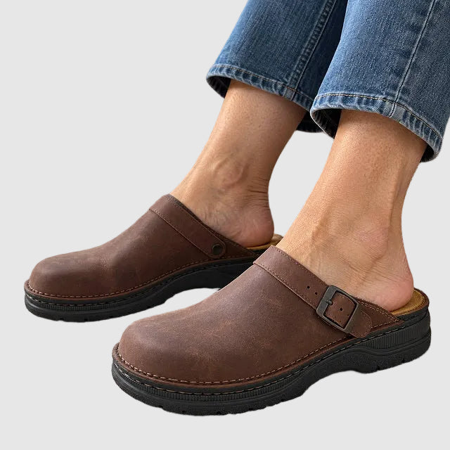 Women’s Lightweight Cushioned Slip-On Clogs